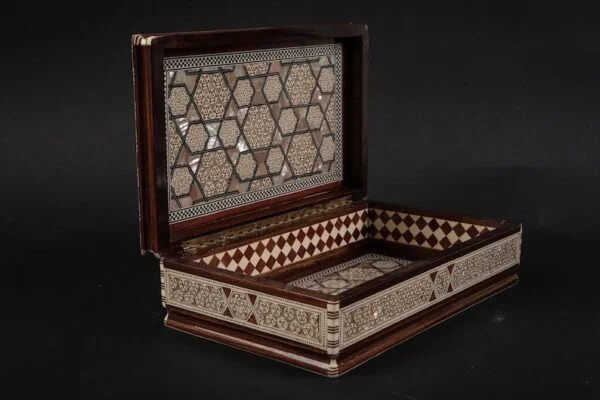 Jewelry box made of mother pearl and wood made in Egypt - Image 2