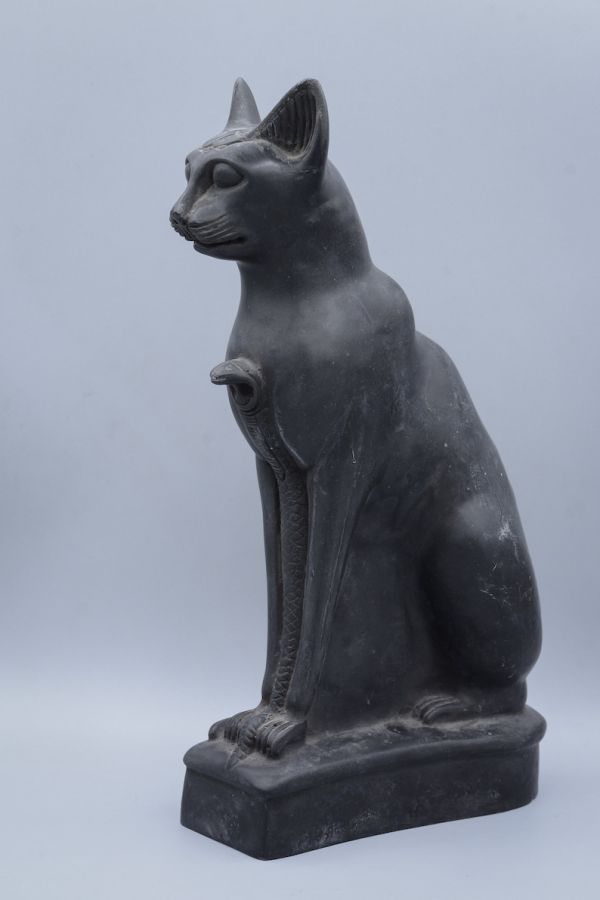 Vintage statue of goddess Bastet cat black Large heavy made in egypt - Image 4