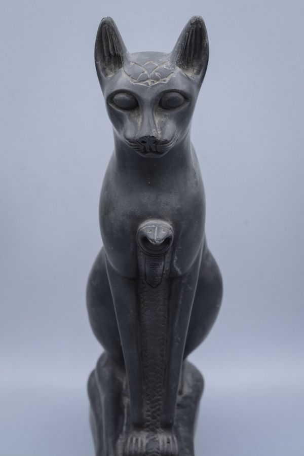 Vintage statue of goddess Bastet cat black Large heavy made in egypt - Image 5