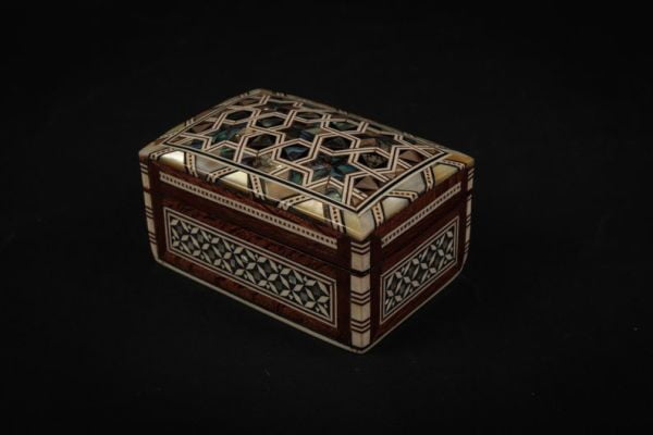 Jewelry box made of mother pearl and wood made in Egypt - Image 6