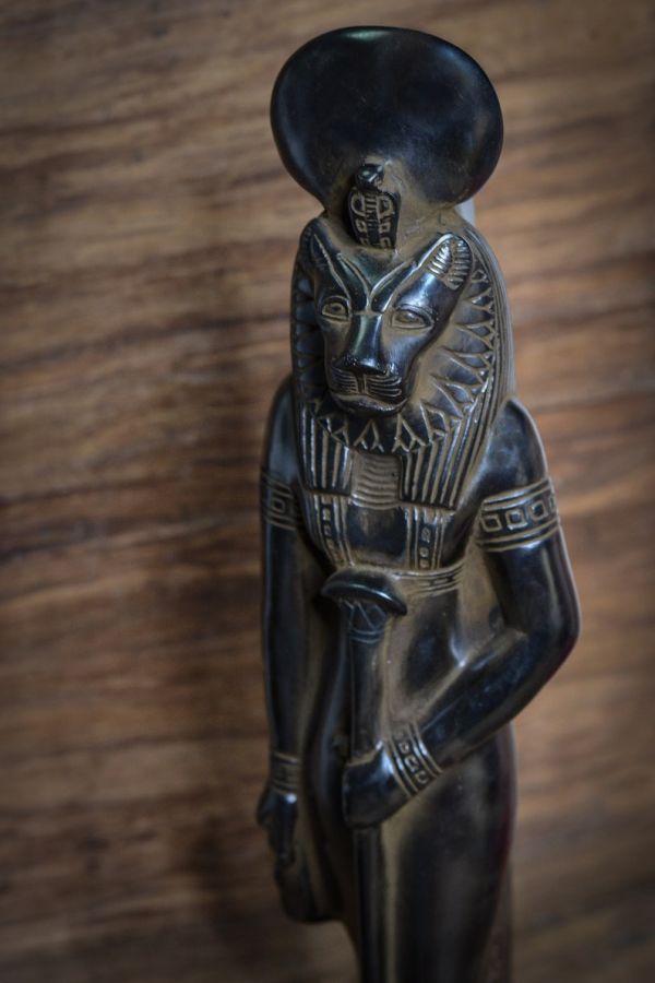 statue of Goddess Sekhmet black standing Large solid heavy ancient Egypt altar made in Egypt - Image 6