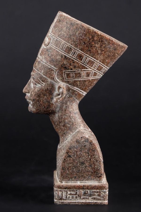 Statue of Egyptian Art Queen Nefertiti Bust Sculpture black heavy granite stone made in Egypt - Image 3