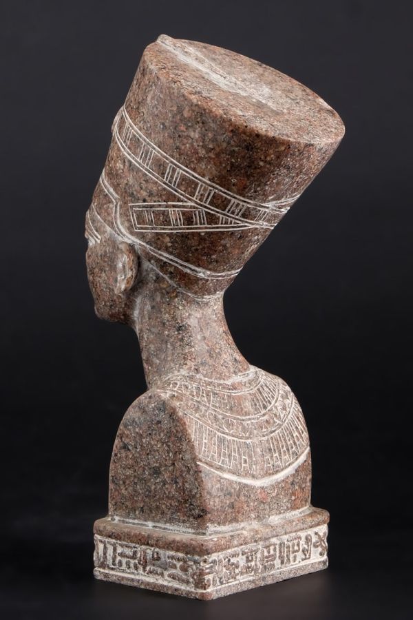 Statue of Egyptian Art Queen Nefertiti Bust Sculpture black heavy granite stone made in Egypt - Image 6