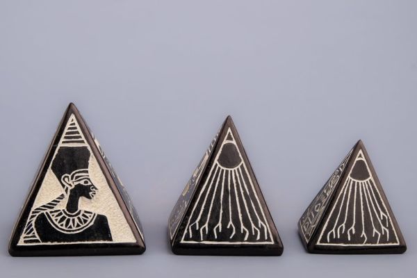 Vintage pyramids of Egypt Set - Set of 3 Pyramid- Egyptian Pyramids- Giza pyramids-EGYPTIAN Home Decor - Made of basalt stone in Egypt - Image 3