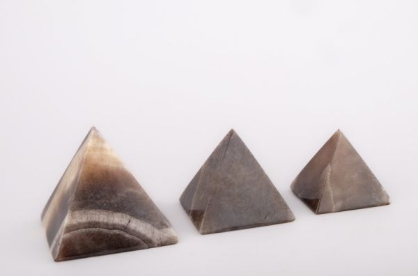 Vintage pyramids of Egypt Set - Set of 3 Pyramid- Egyptian Pyramids - EGYPTIAN Home Decor - Gray Alabaster Stone made in Egypt - Image 3