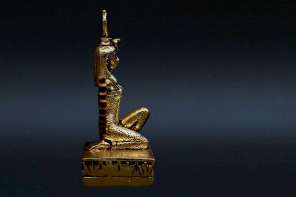 unique Isis Wings goddess of healing statue goldleaf Sculpture Egyptian art made in Egypt - Image 6